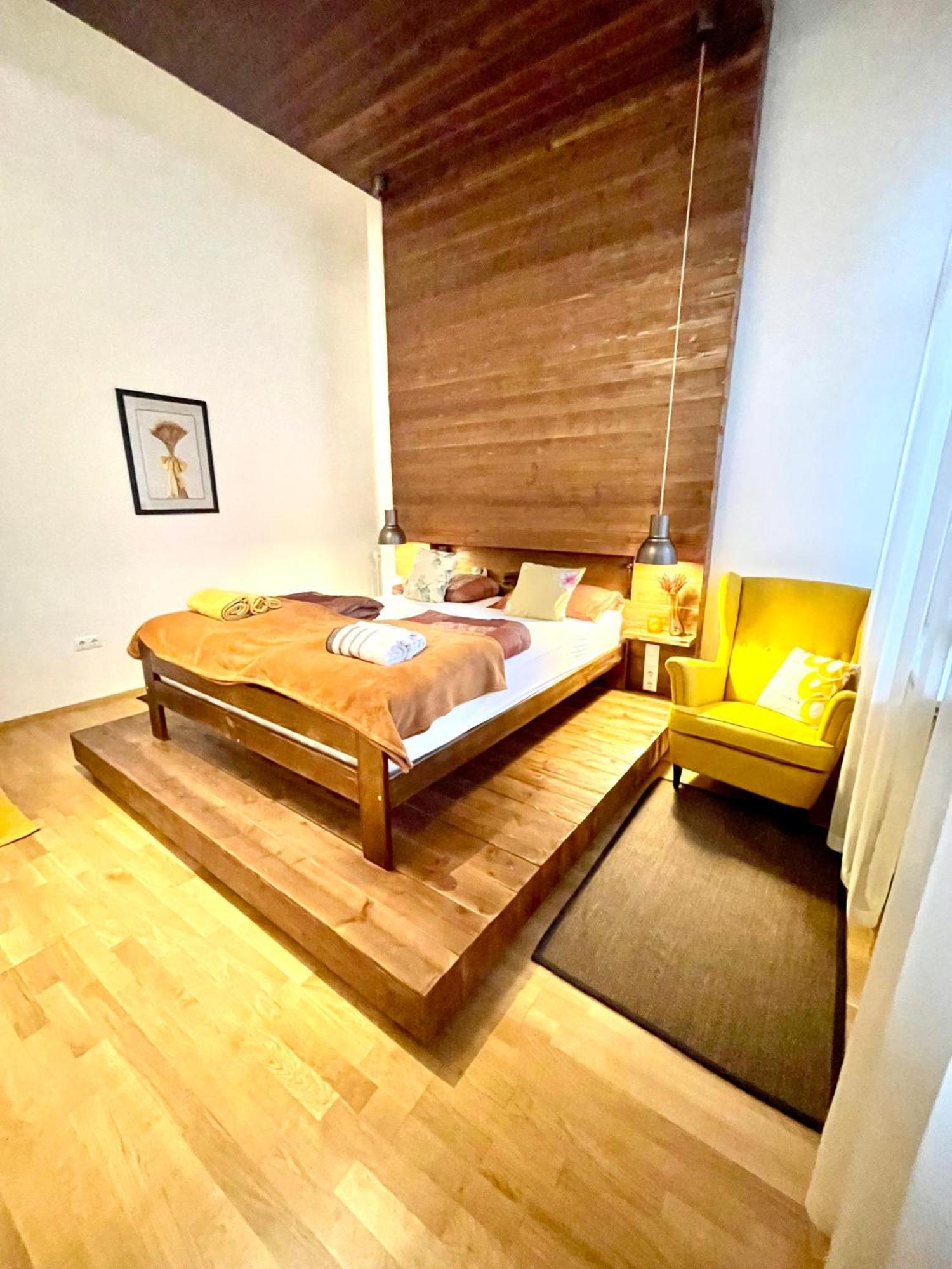 Amber Pearl Apartment 2 Rooms And 2 Bathrooms At Kalvin Square 부다페스트 외부 사진