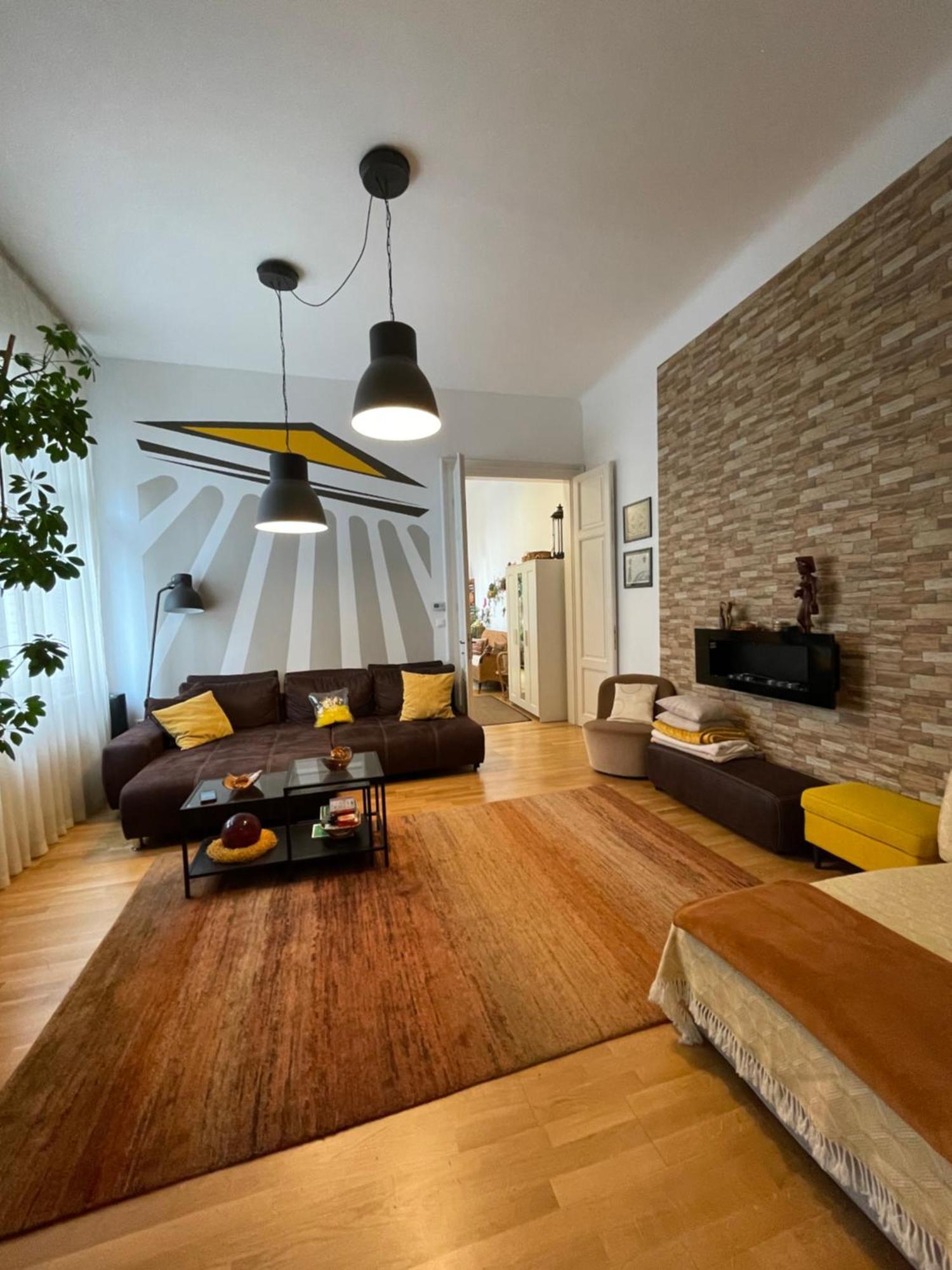 Amber Pearl Apartment 2 Rooms And 2 Bathrooms At Kalvin Square 부다페스트 외부 사진