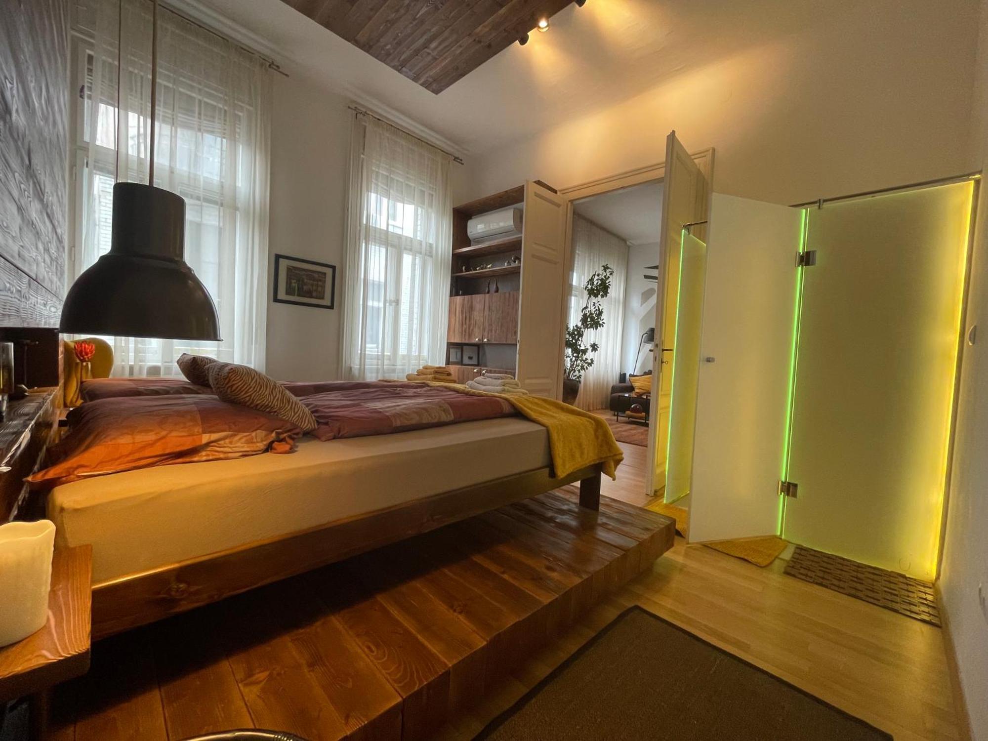 Amber Pearl Apartment 2 Rooms And 2 Bathrooms At Kalvin Square 부다페스트 외부 사진