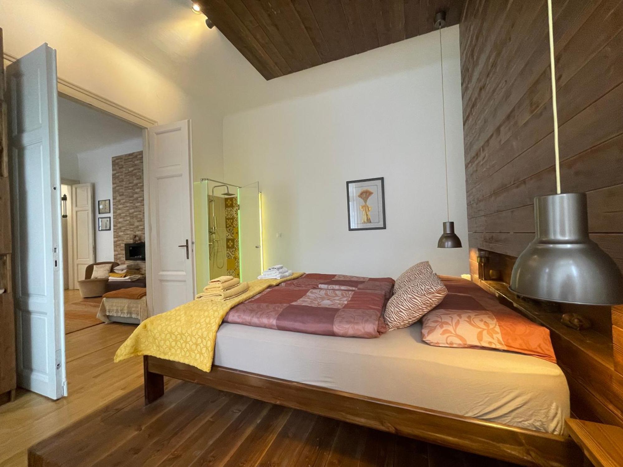 Amber Pearl Apartment 2 Rooms And 2 Bathrooms At Kalvin Square 부다페스트 외부 사진