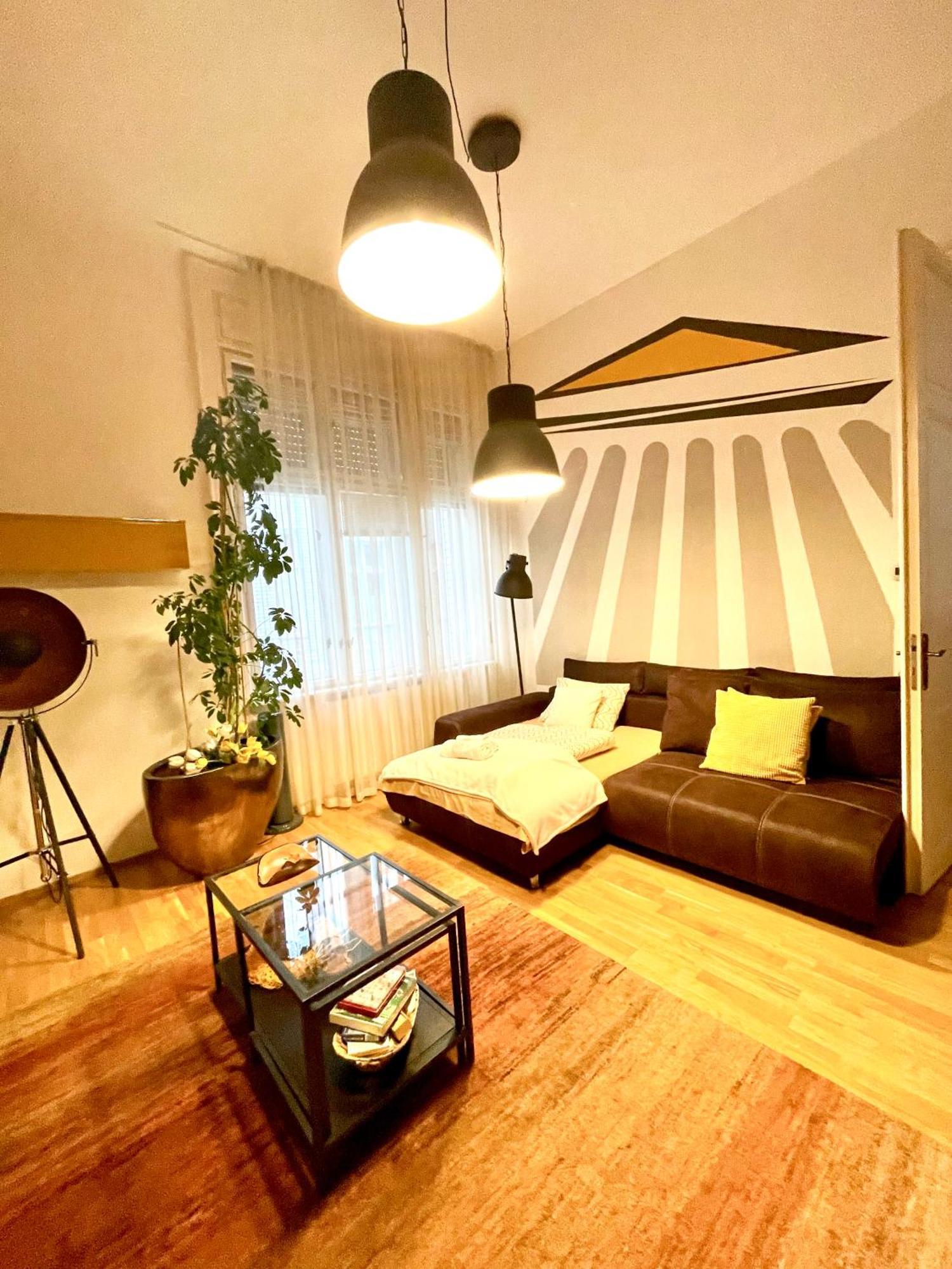 Amber Pearl Apartment 2 Rooms And 2 Bathrooms At Kalvin Square 부다페스트 외부 사진